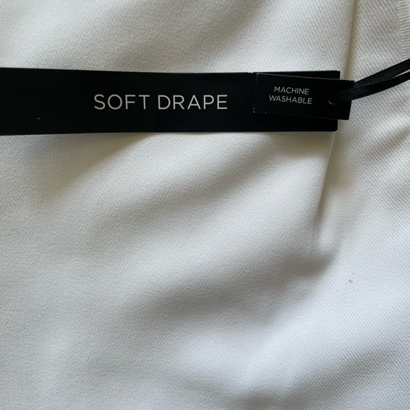 #101, White House Black Market Elegant White Women's Shorts, NWT, size 8 - Picture 3 of 5